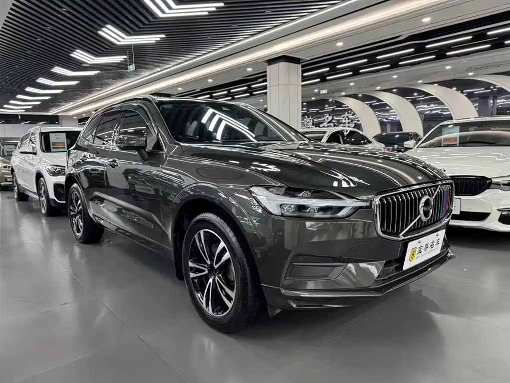 Volvo XC60 2018 — фото 2