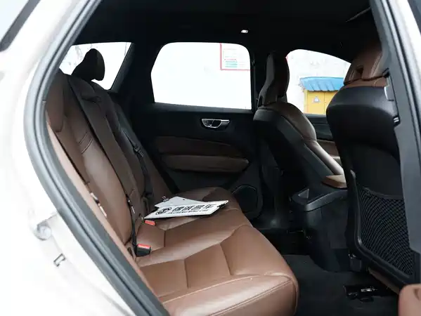 Volvo XC60 2023
