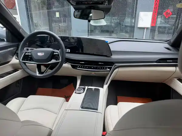 Cadillac CT6 2025
