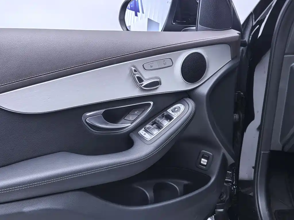 Mercedes-Benz GLC 2022 — фото 16