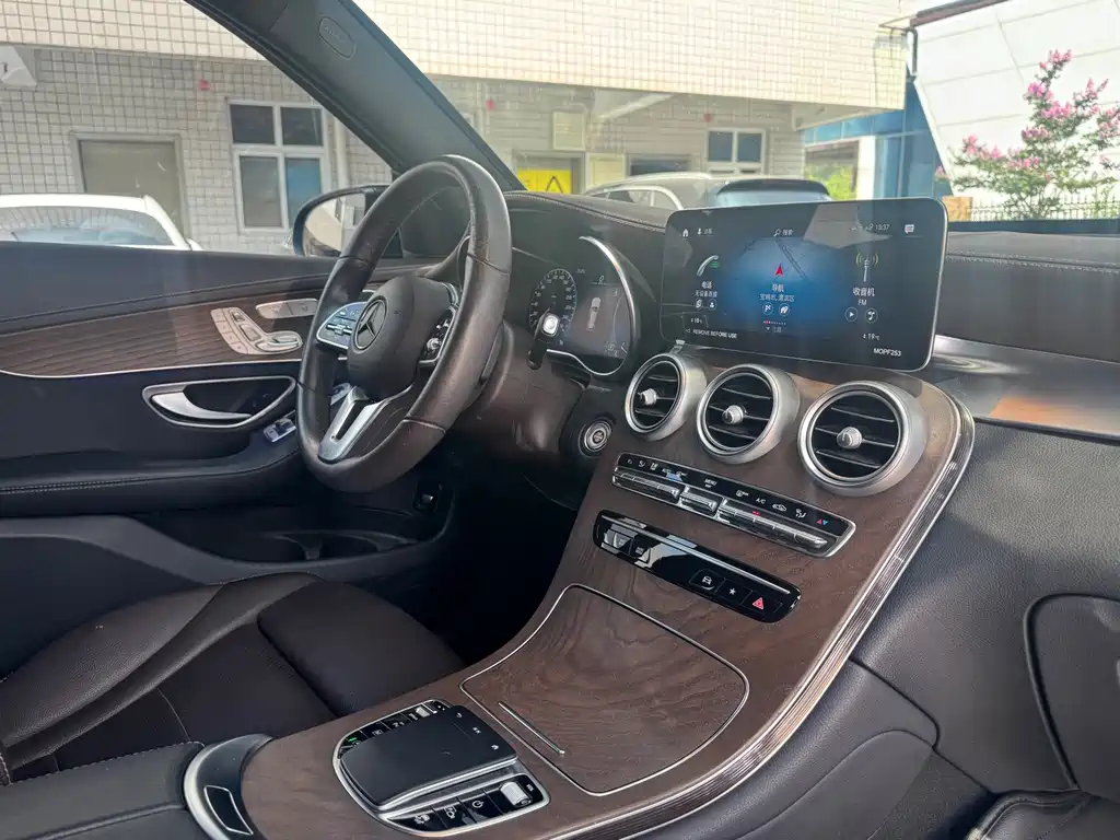 Mercedes-Benz GLC 2022