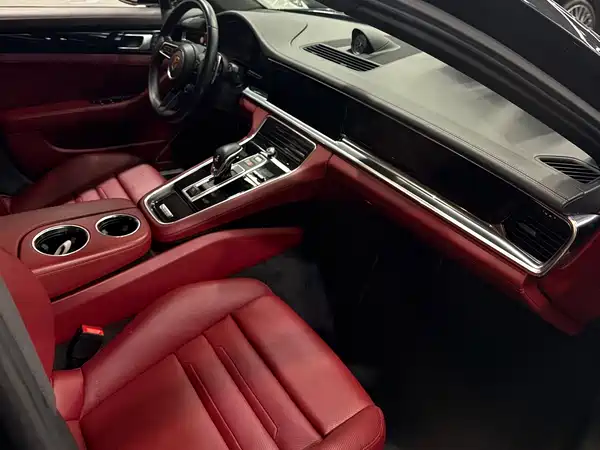 Porsche Panamera 2022