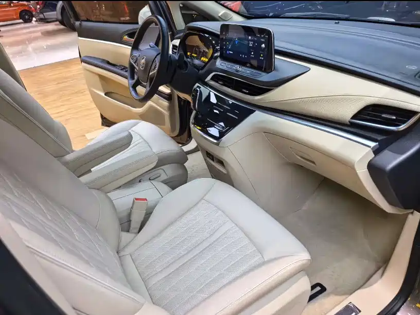 Buick GL8 2023