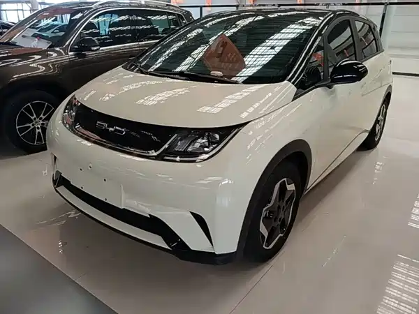 BYD Dolphin 2023