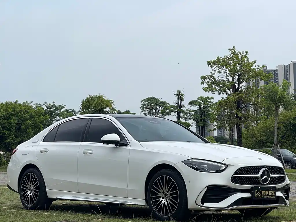 Mercedes-Benz C-Class 2024