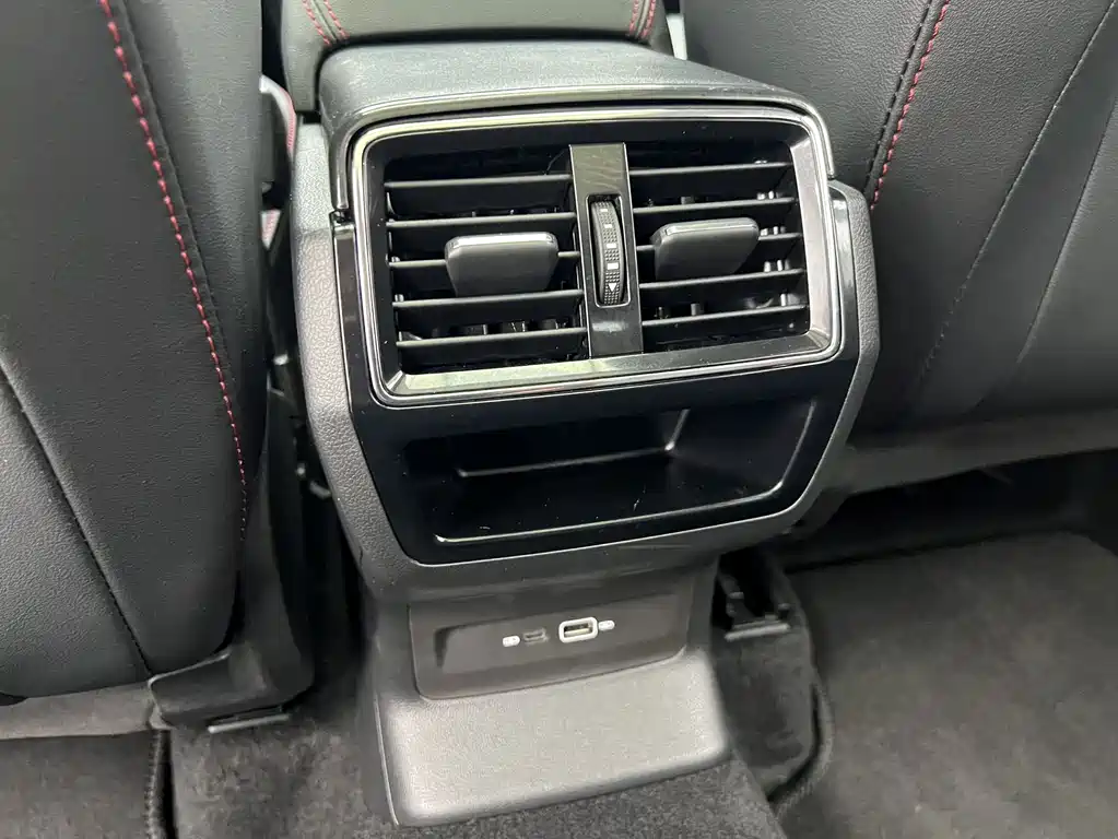 Skoda Karoq 2023 — фото 15