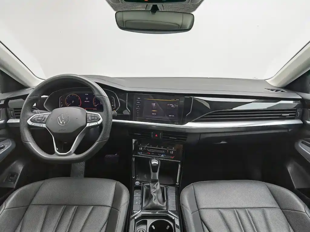 Volkswagen Passat 2025