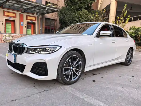 BMW 3 Series 2022