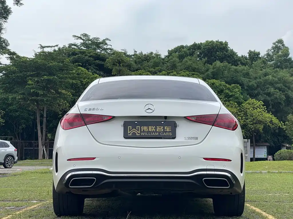 Mercedes-Benz C-Class 2024