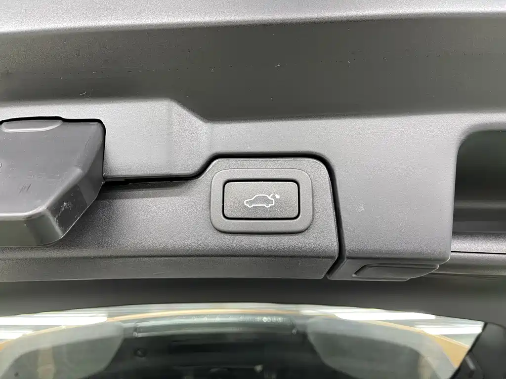 Land Rover Evoque 2015 — фото 26