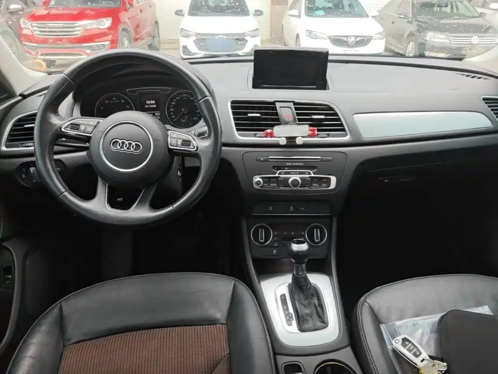 Audi Q3 2017 — фото 10