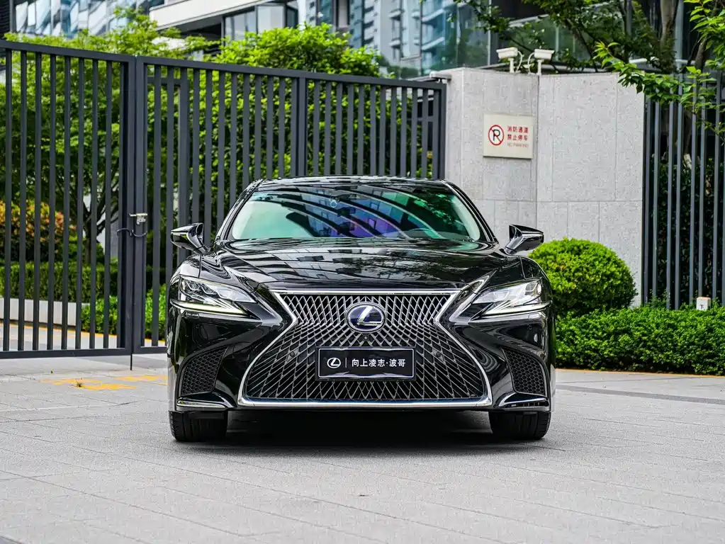 Lexus LS 2019 — фото 2