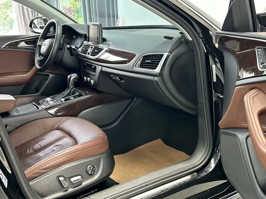 Audi A6L 2018 — фото 25