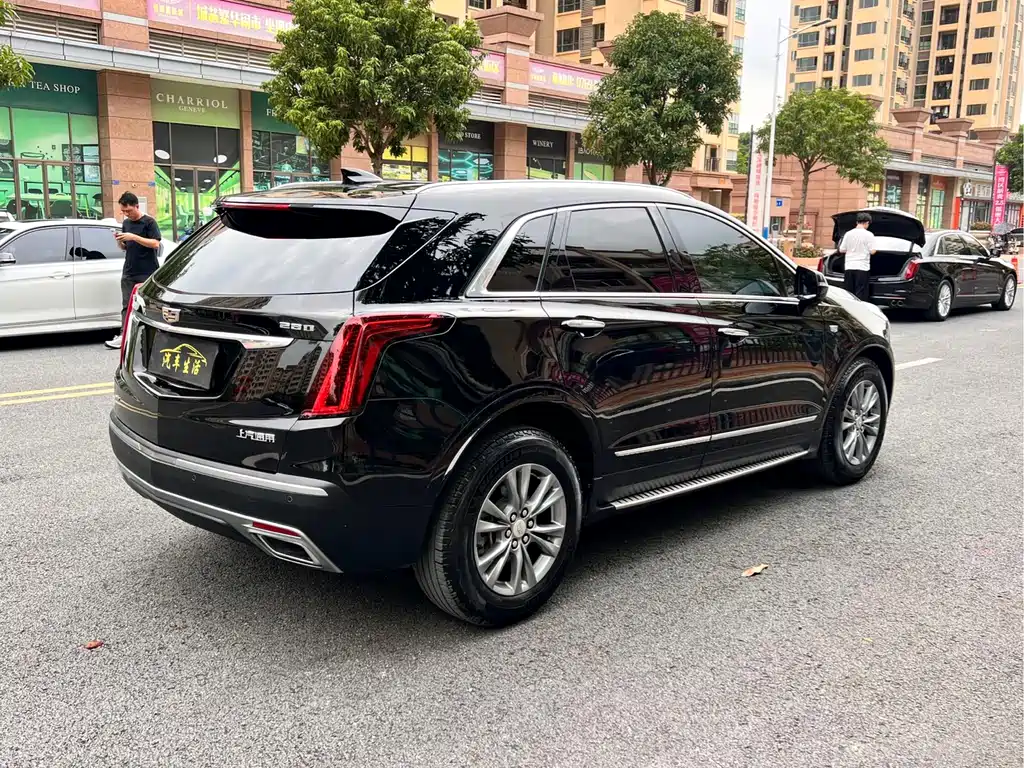 Cadillac XT5 2020 — фото 4