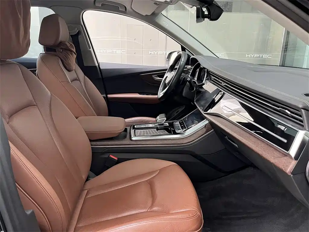 Audi Q7 2023 — фото 10
