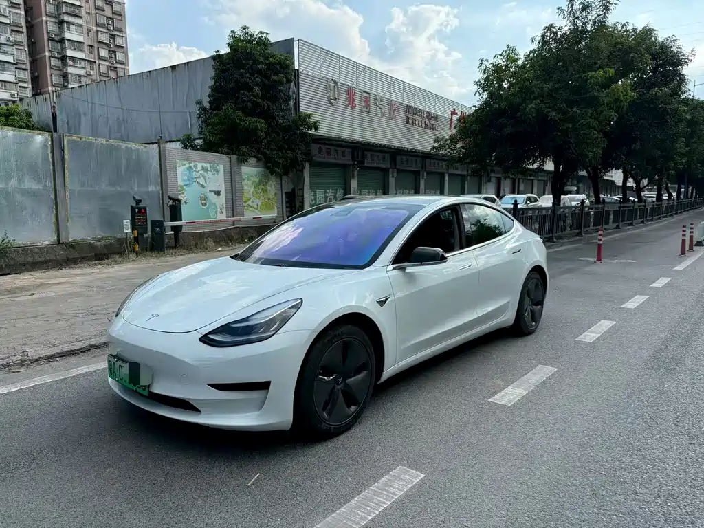 Tesla Model 3 2019 — фото 1