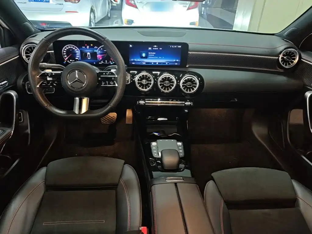 Mercedes-Benz A-Class 2023 — фото 10