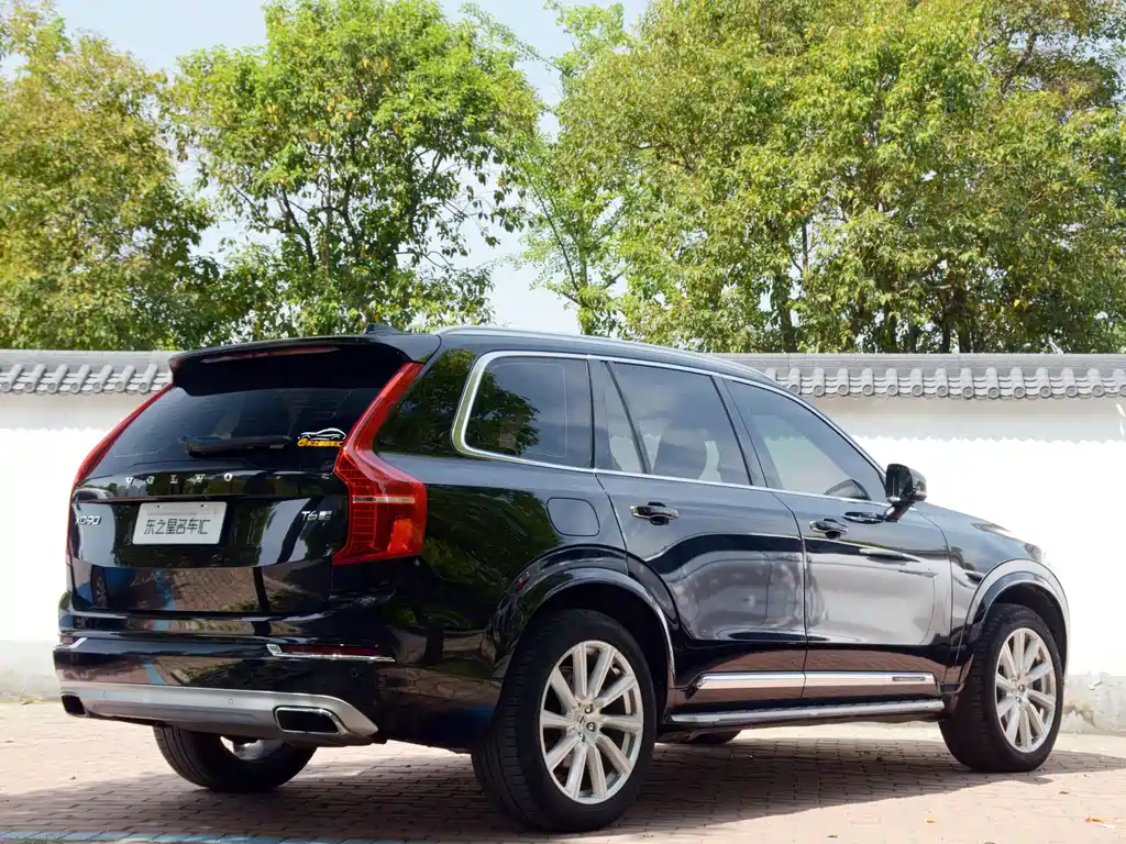 Volvo XC90 2019 — фото 12