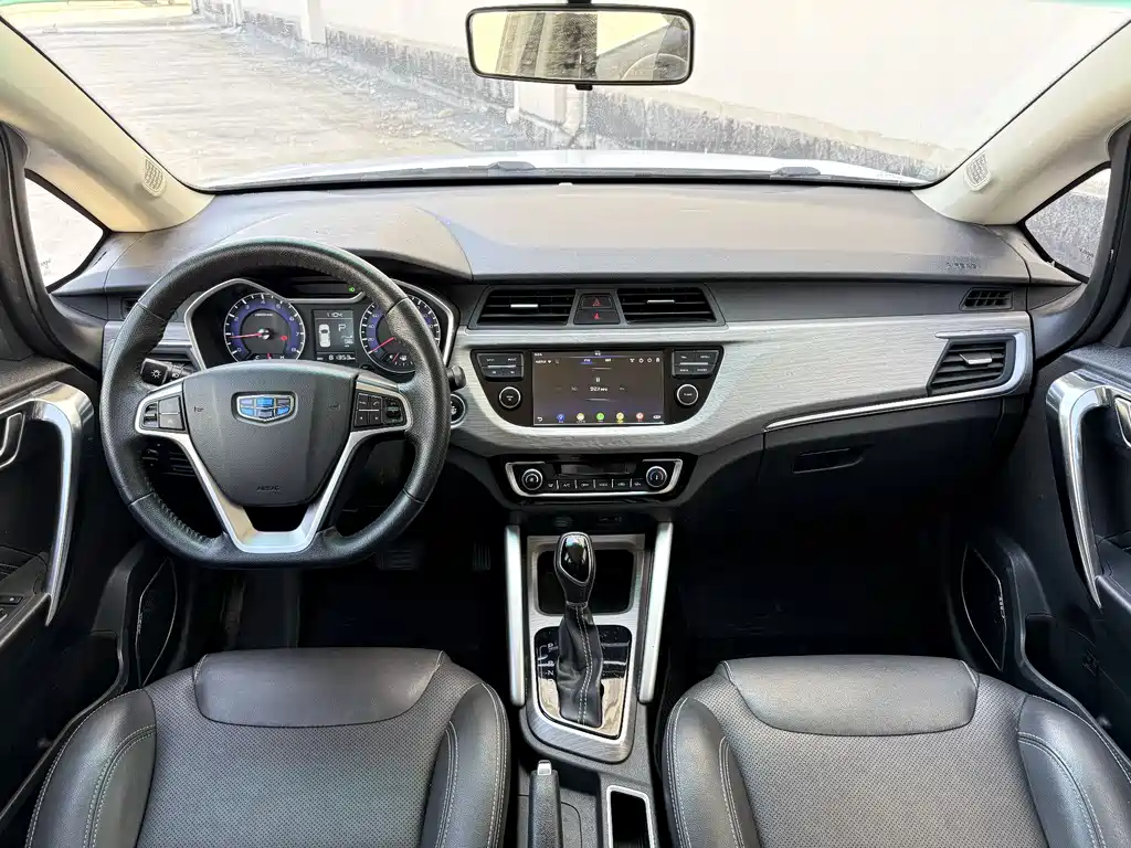 Geely Vision X3 2018 — фото 12