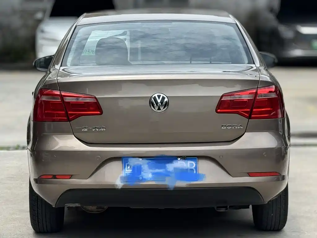 Volkswagen Bora 2015 — фото 10