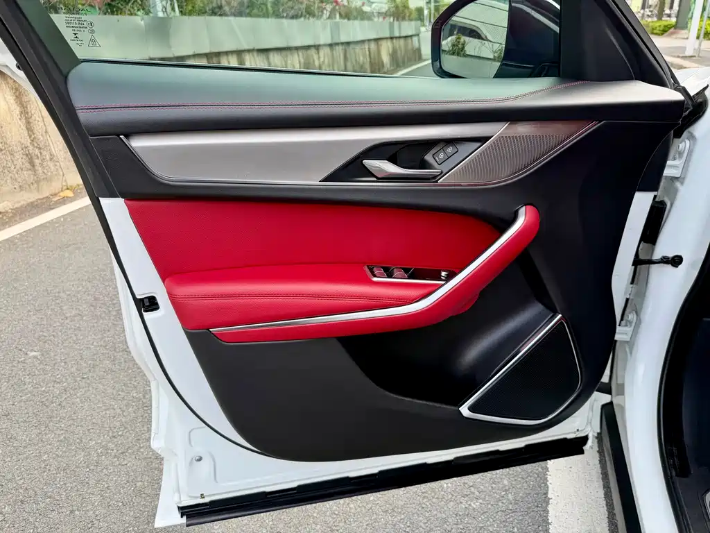 Jaguar F-PACE 2021 — фото 13