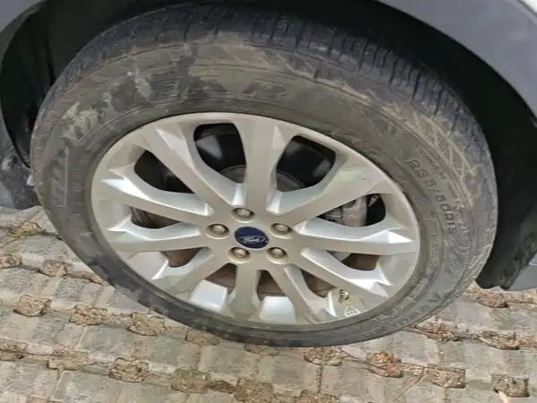 Ford Kuga 2015
