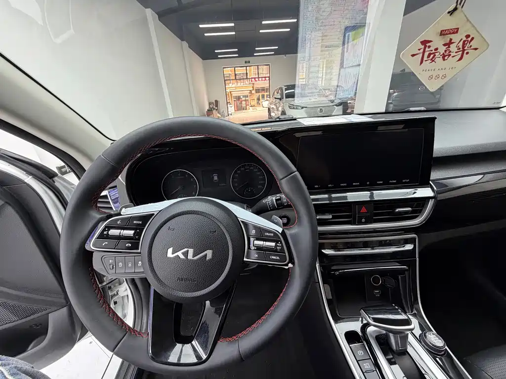 Kia KX3 2022 — фото 13