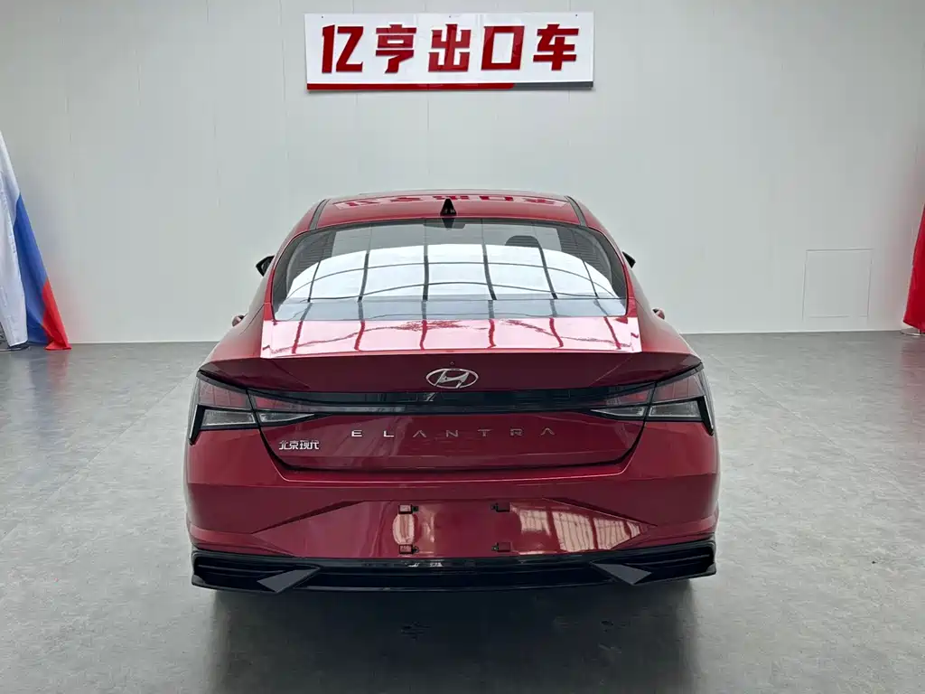 Hyundai Elantra 2021 — фото 20