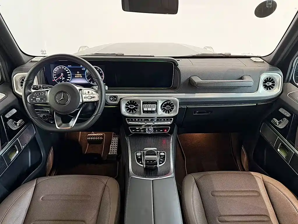 Mercedes-Benz G-Class 2024 — фото 13