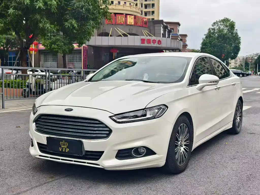 Ford Mondeo 2015 — фото 10