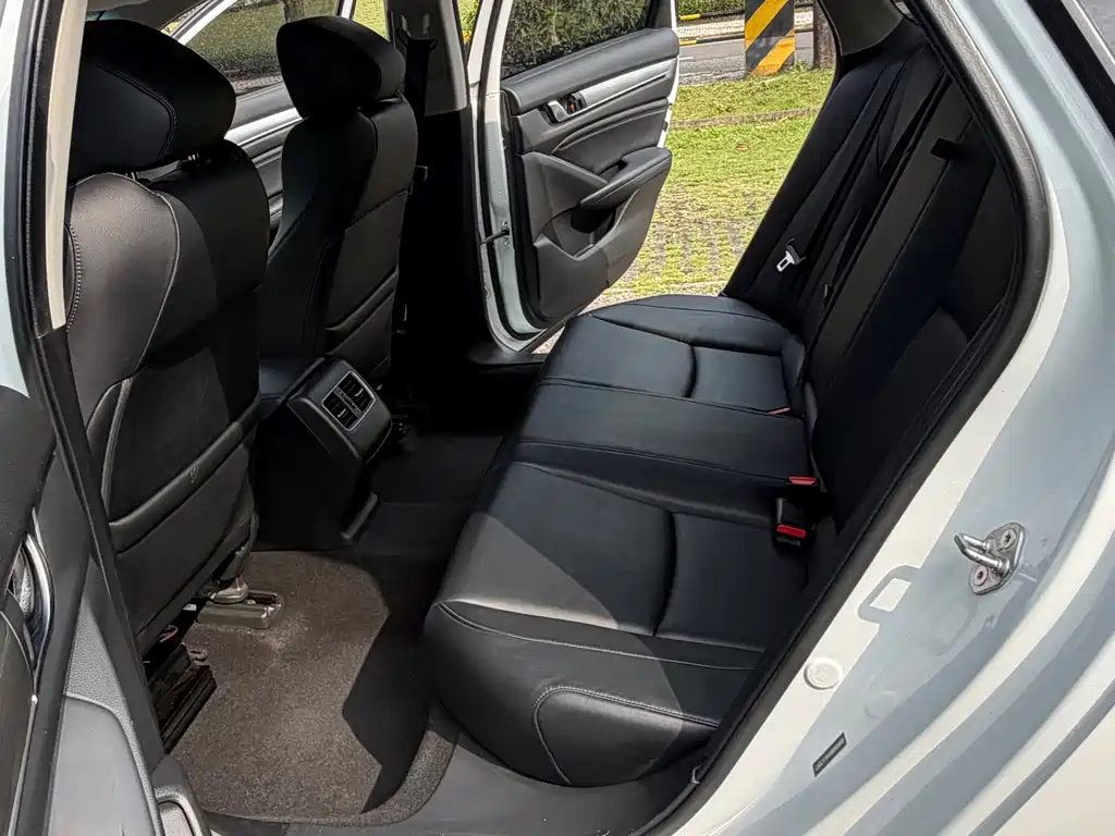 Honda Accord 2021 — фото 12
