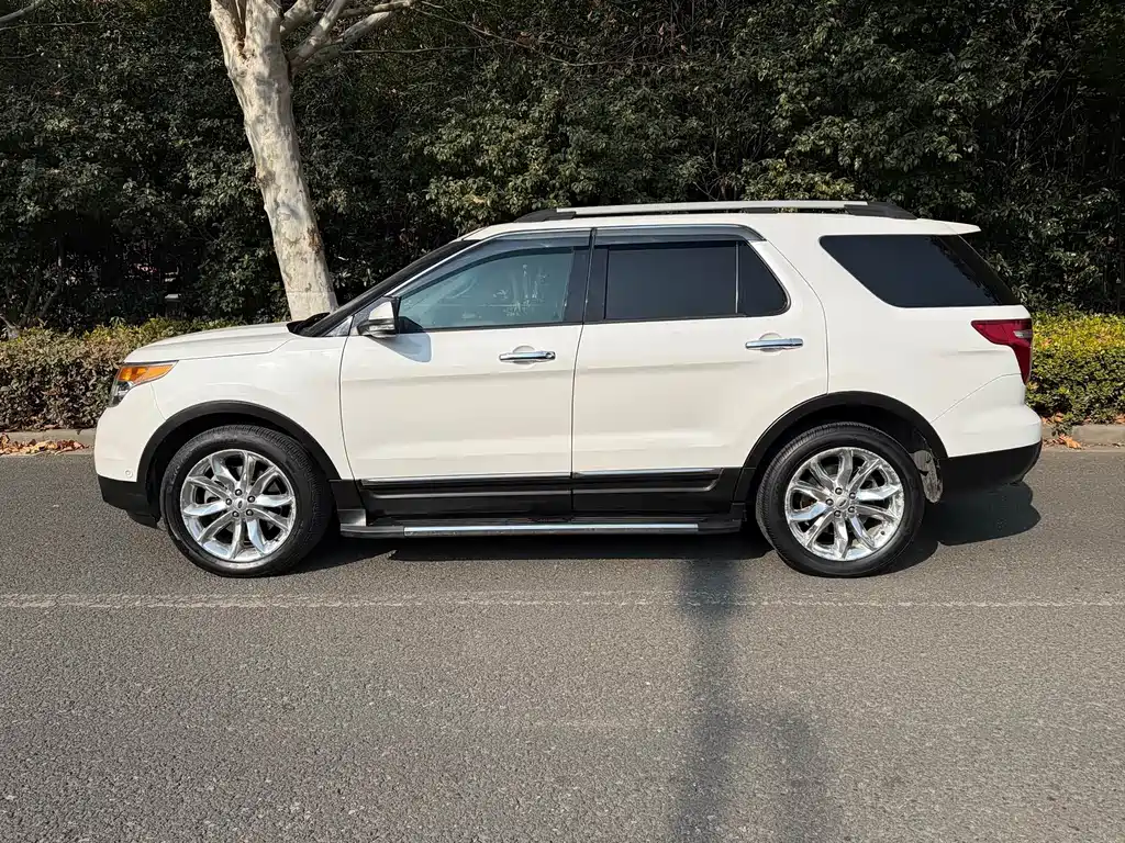 Ford Explorer 2013 — фото 4