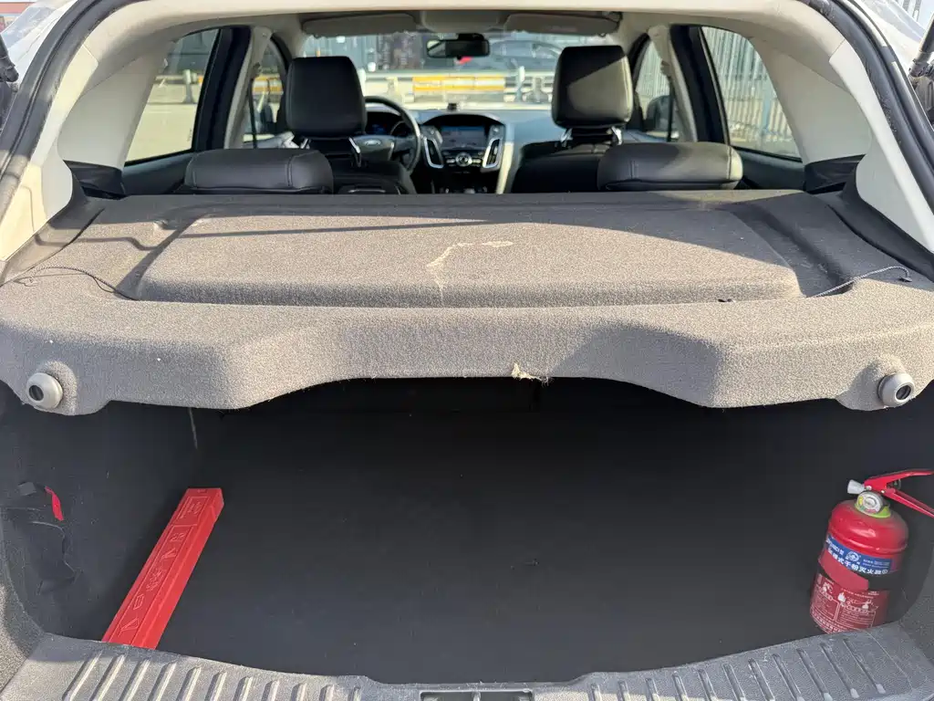 Ford Focus 2019 — фото 13