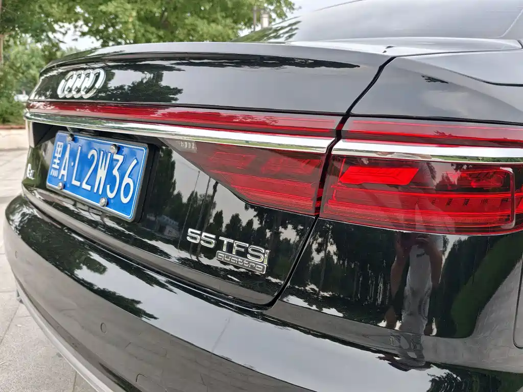Audi A8 2021 — фото 30