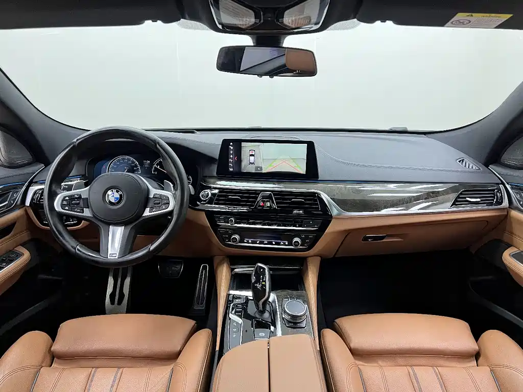 BMW 6 Series GT 2018 — фото 13