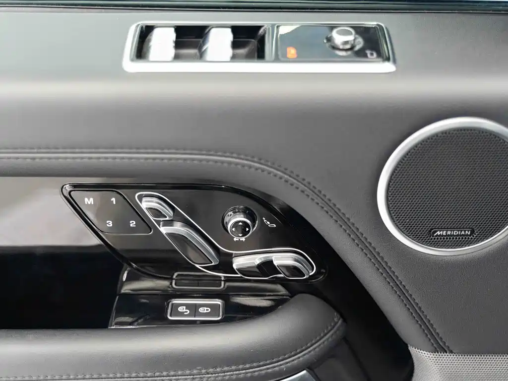 Land Rover Range Rover 2019 — фото 18