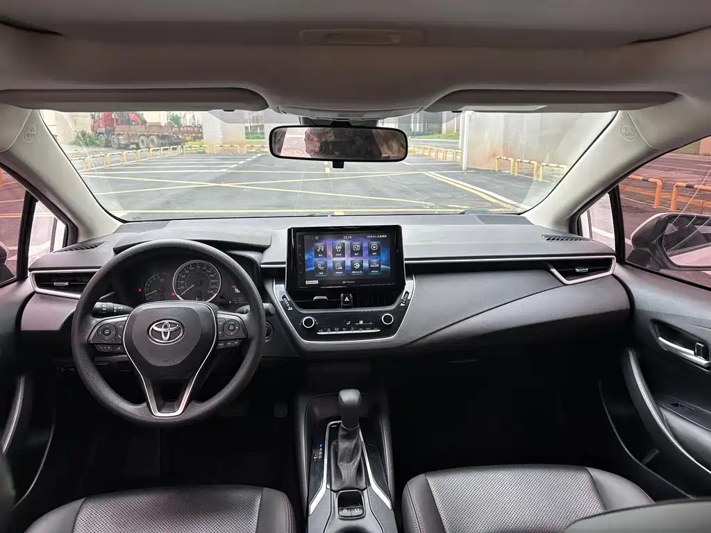 Toyota Corolla 2019 — фото 10