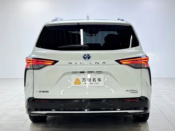 Toyota Sienna 2022