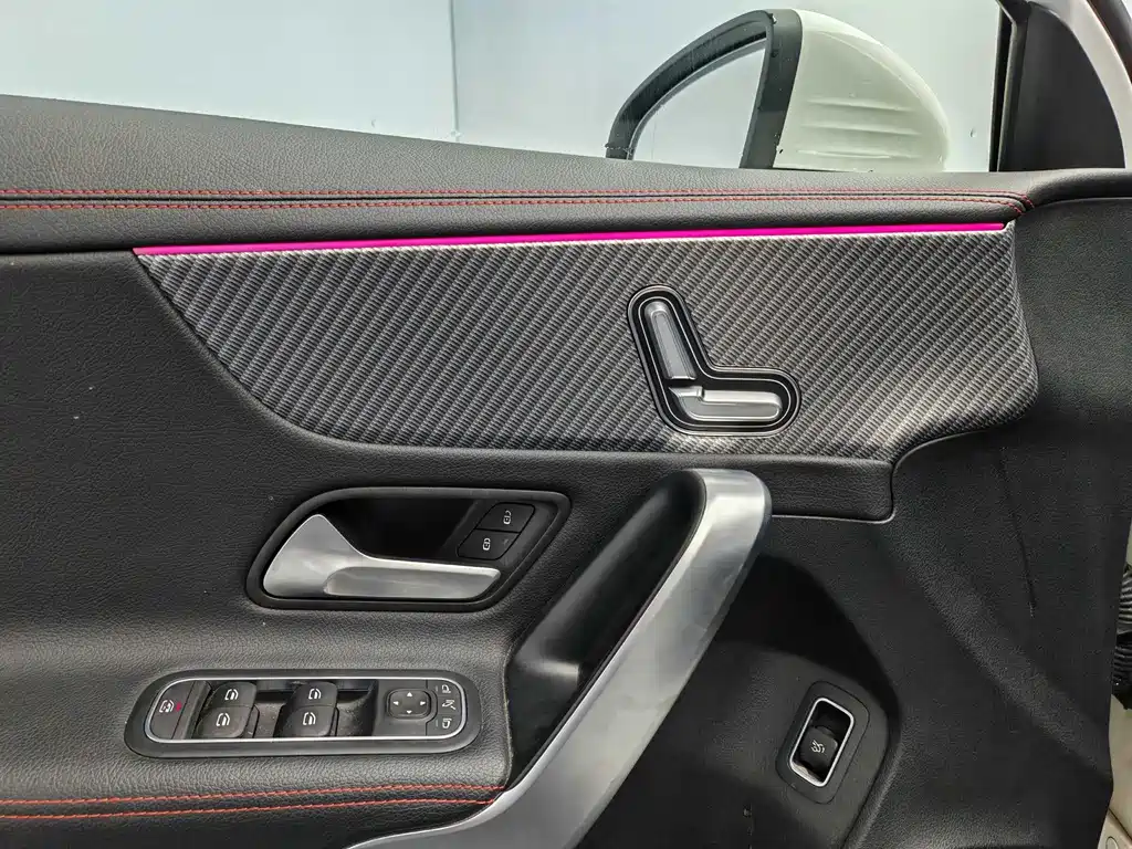 Mercedes-Benz A-Class 2023 — фото 17