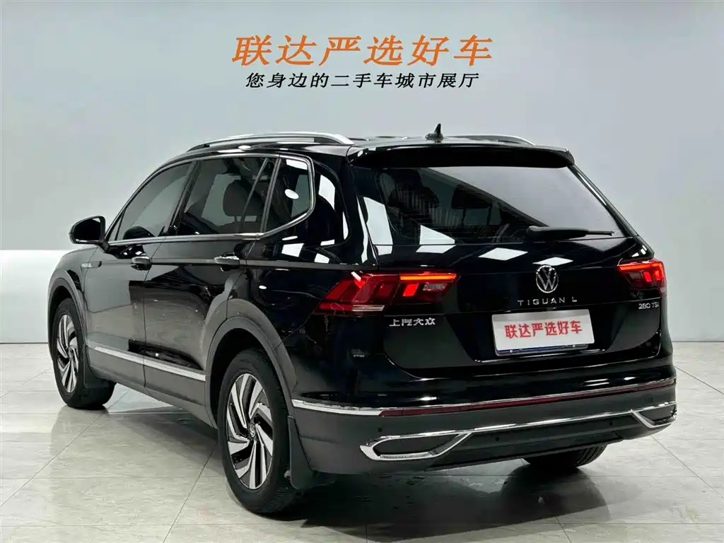 Volkswagen Tiguan L 2023 — фото 23