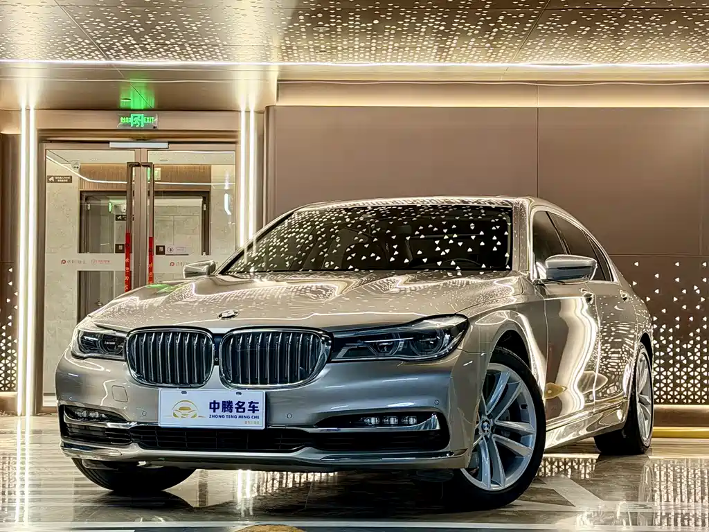 BMW 7 Series 2018 — фото 1