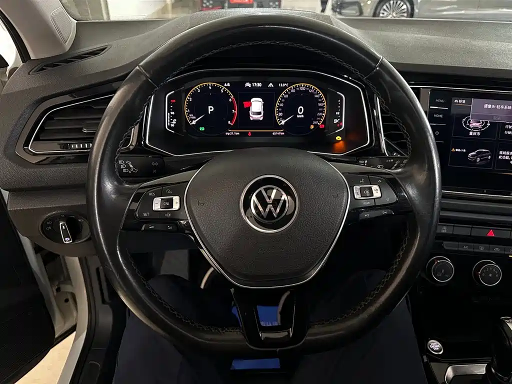Volkswagen T-Roc 2021 — фото 8