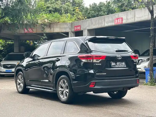 Toyota Highlander 2020