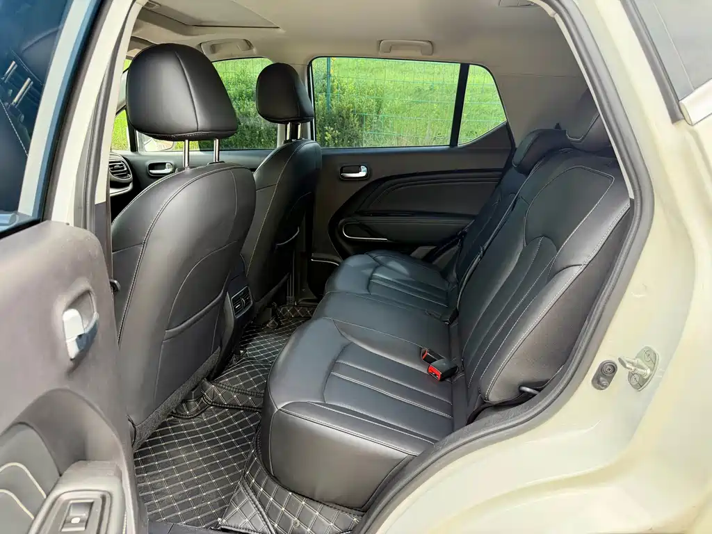 GAC Trumpchi GS3 2023 — фото 11