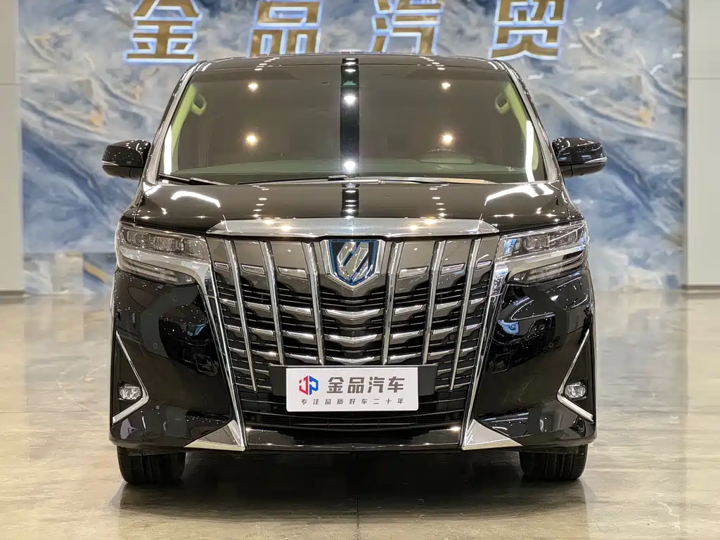 Toyota Alphard 2023 — фото 2
