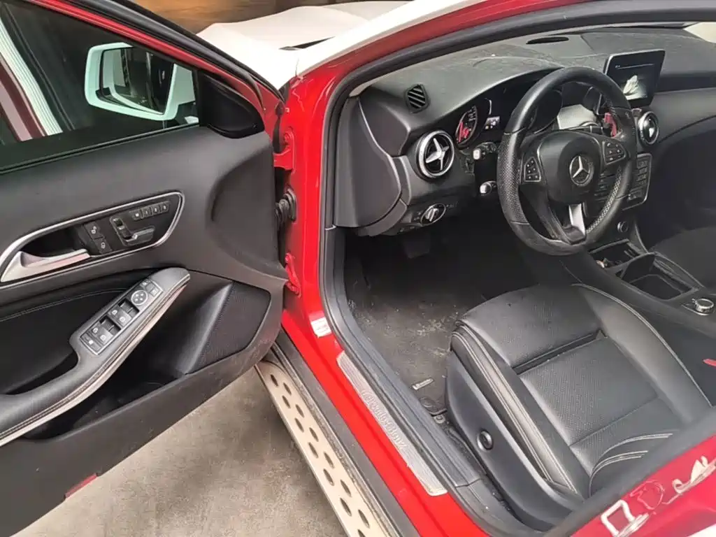 Mercedes-Benz GLA 2017 — фото 16