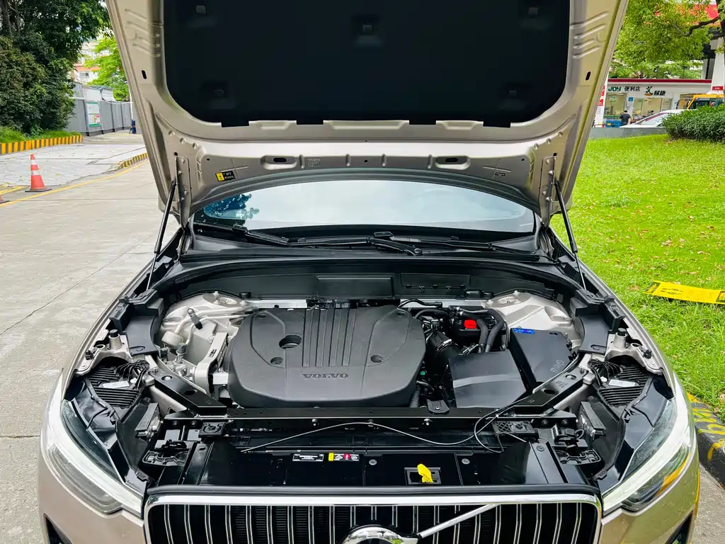 Volvo XC60 2025 — фото 20