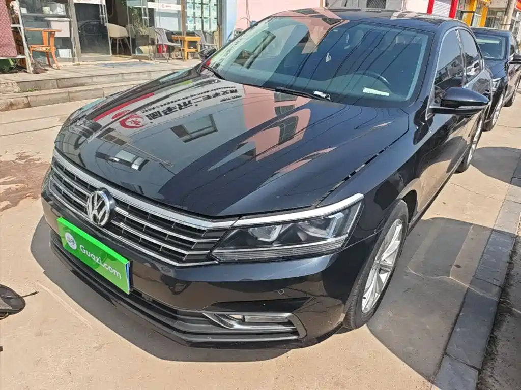 Volkswagen Passat 2018 — фото 1