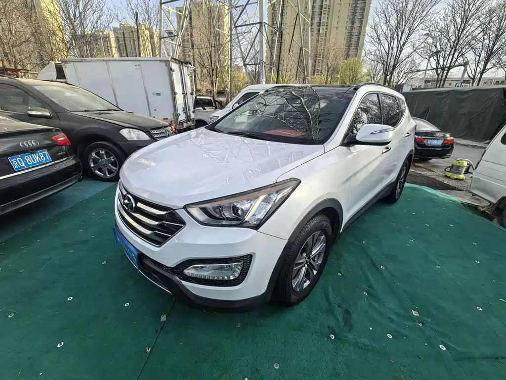Hyundai Santa Fe 2016 — фото 1