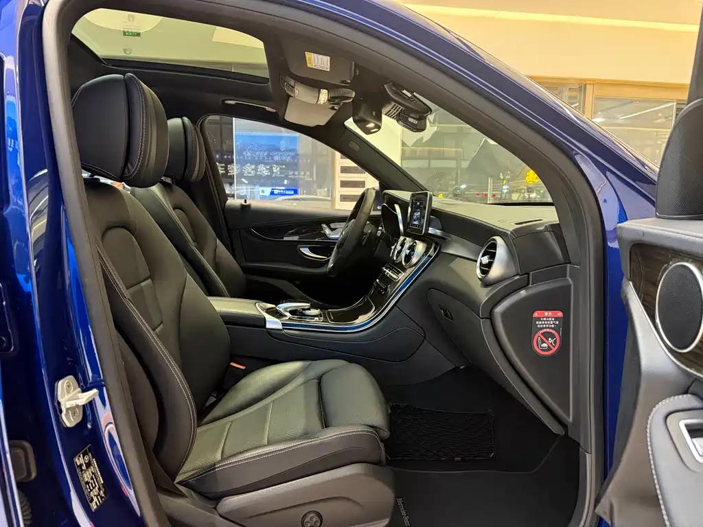 Mercedes-Benz GLC 2016 — фото 15